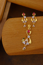 Load image into Gallery viewer, YELLOW GOLD STONE PENDANT SET
