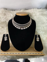 Load image into Gallery viewer, DESIGNER GOLD STONE SET