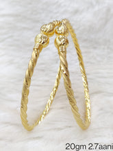 Load image into Gallery viewer, Gold Bengle