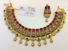 Load image into Gallery viewer, antique gold necklace