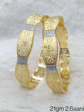 Load image into Gallery viewer, Gold Bangle