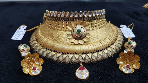 CHOKAR STONE KUNDAN SET