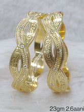 Load image into Gallery viewer, Gold Bangle