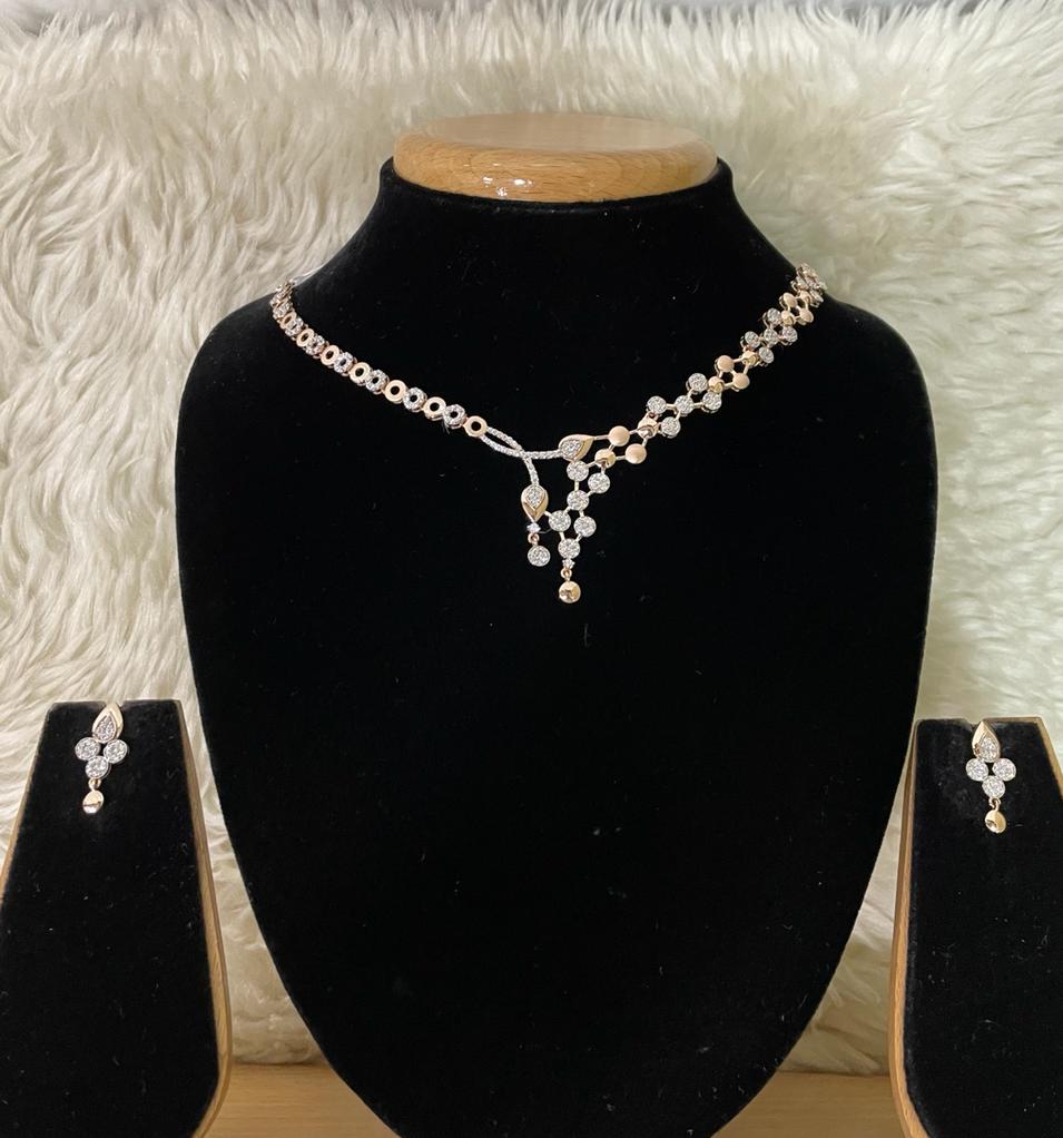 DESIGNER GOLD STONE SET