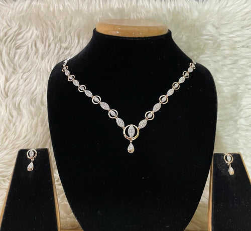 DESIGNER GOLD STONE SET