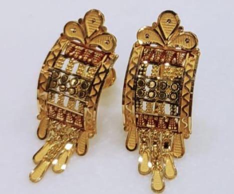 GOLD EARRINGS