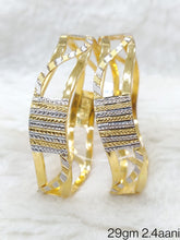 Load image into Gallery viewer, Gold Bangle