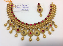 Load image into Gallery viewer, antique gold necklace