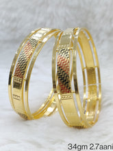 Load image into Gallery viewer, Gold Bangle