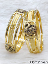 Load image into Gallery viewer, Gold Bangle