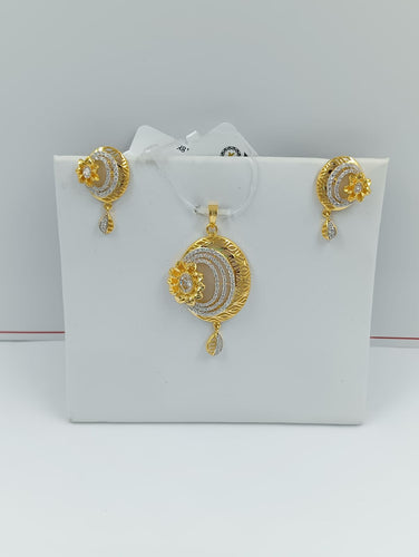 GOLD STONE PENDANT SET