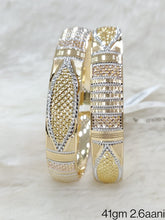 Load image into Gallery viewer, Gold Bangle