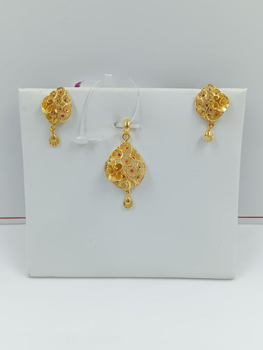 GOLD STONE PENDANT SET