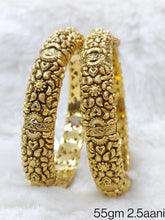 Load image into Gallery viewer, Gold Bangle