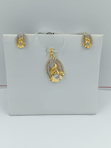 GOLD STONE PENDANT SET