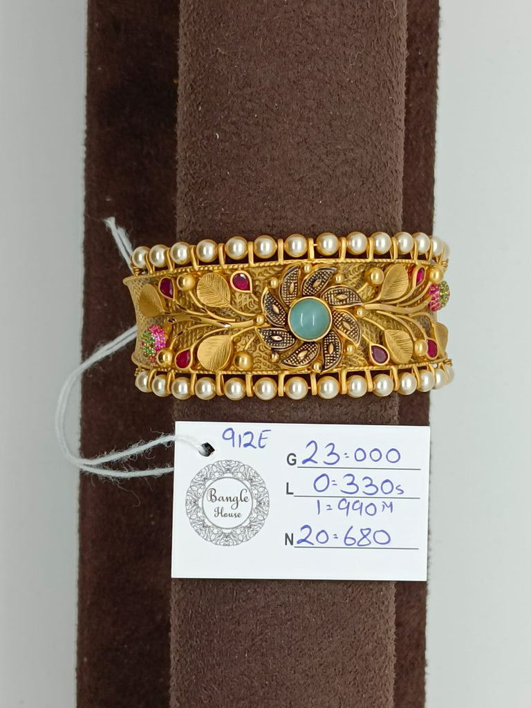 DESIGNER GOLD BRACELET