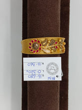 Load image into Gallery viewer, DESIGNER GOLD BRACELET