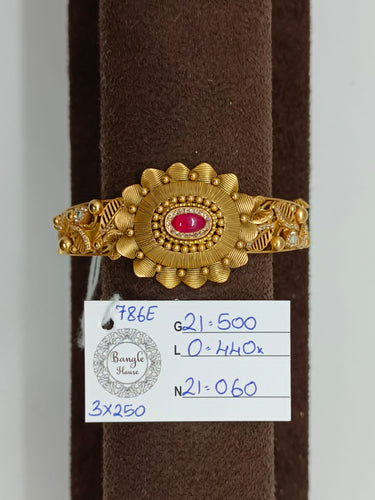 DESIGNER GOLD BRACELET