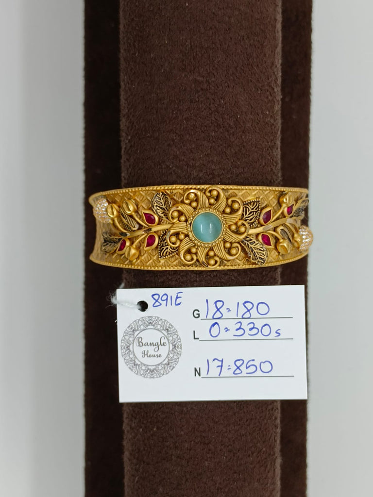 DESIGNER GOLD BRACELET