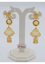 Load image into Gallery viewer, GOLD EARRING FOR WOMEN
