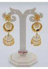 Load image into Gallery viewer, GOLD EARRING FOR WOMEN